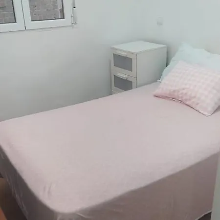 Apartamento 2 Dormitorios Cerca De Manuel Becerra Madrid Esterno foto